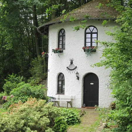 Cosy In Strotzb Sch With Sauna Strotzbusch